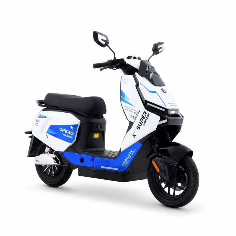 Ofero Stareer 5, a 2-wheel scooter-style ebike in white and blue, seen from the front left